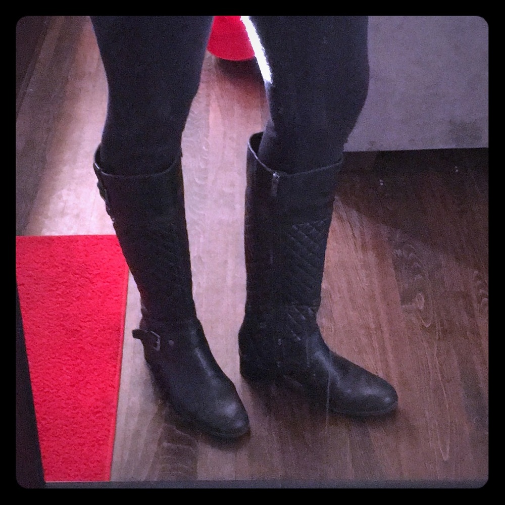 Black quilted leather boots size  8